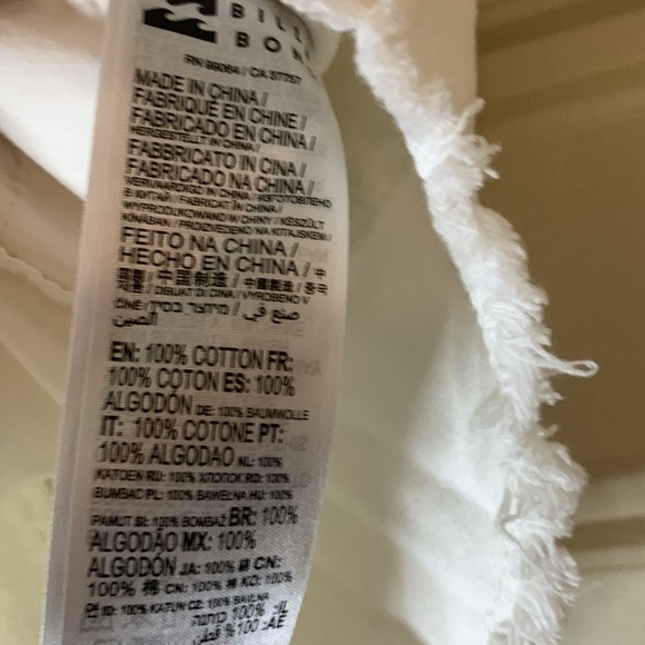 Billabong Size 26 Women’s white jeans shorts - Picture 4 of 5